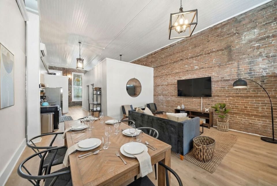 Create lasting memories around the dining table