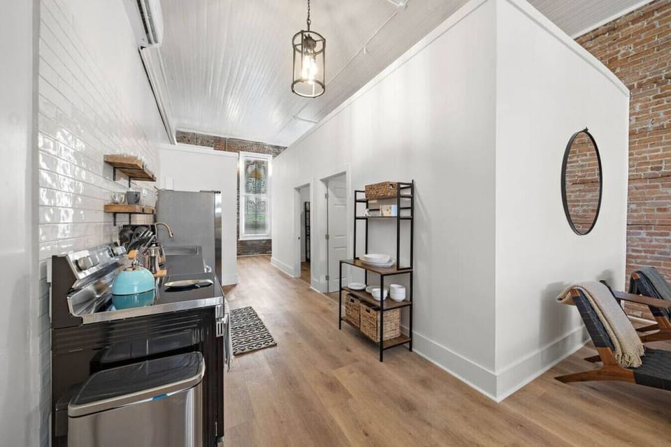A kitchen perfect for preparing meals for the family!