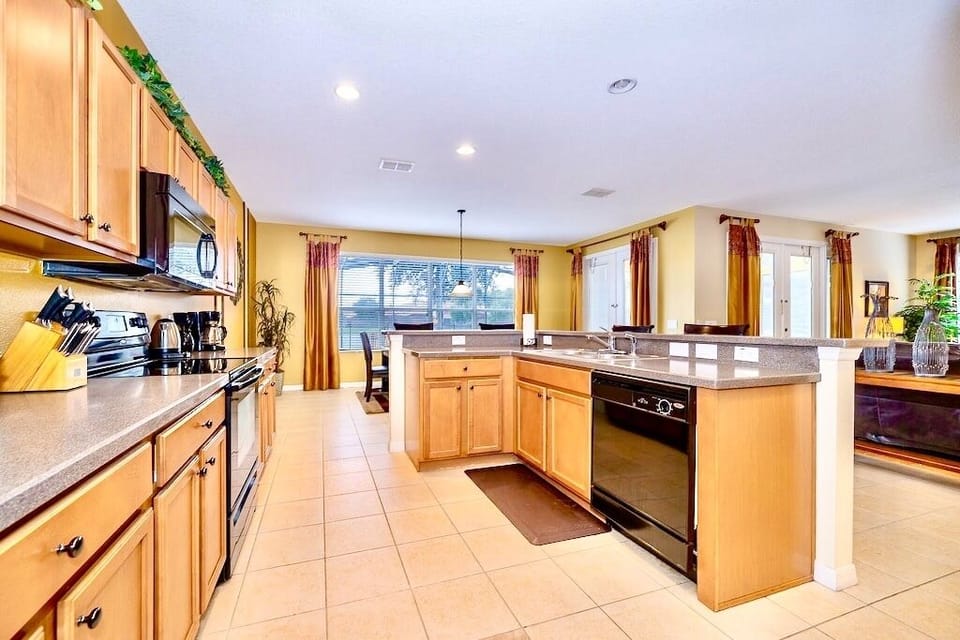 Well equipped kitchen, with everything you will need to meet your self catering needs