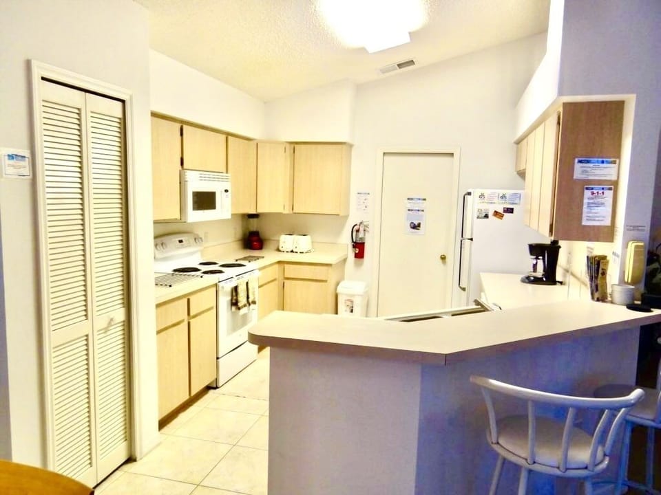Additional breakfast bar seating
