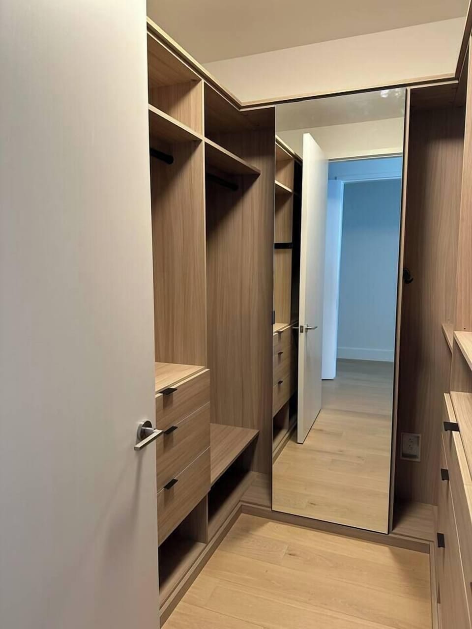 Custom built in closet in primary bedroom (2)