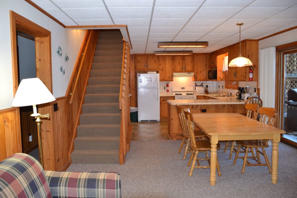 Optional access to upper level