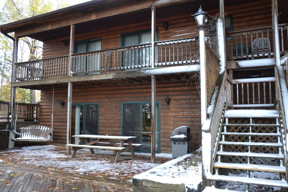 Cabin 12 - Lower