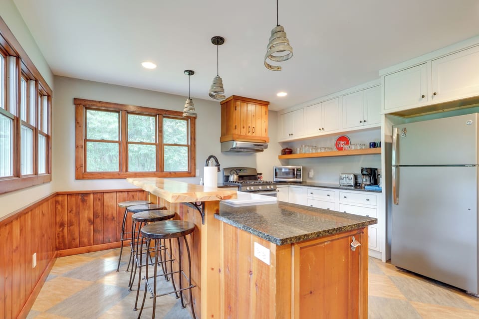 Kitchen | Cooking Basics | Toaster | Dishware & Flatware