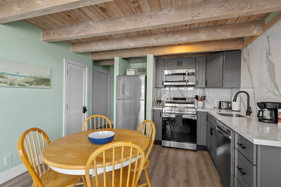 Fully Stocked Kitchen with Dishwasher