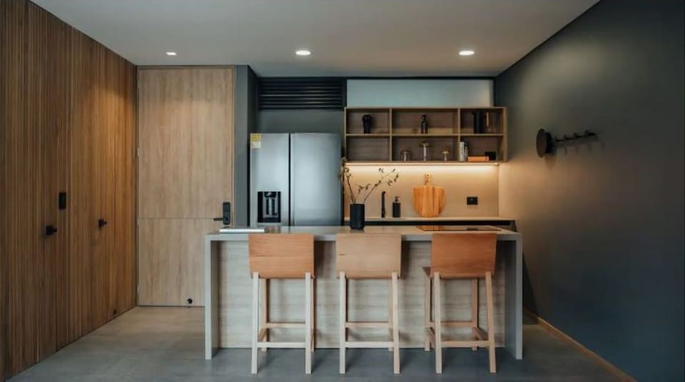 Kitchen & Dining Table. 