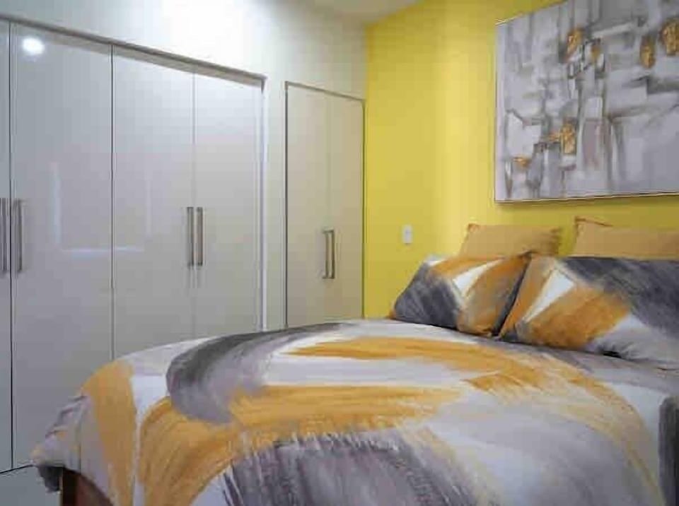 Milateo Suite-2BDR-2BTH-Pool (102)