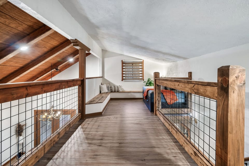Loft with Double Twin Pull-Out Bed.
