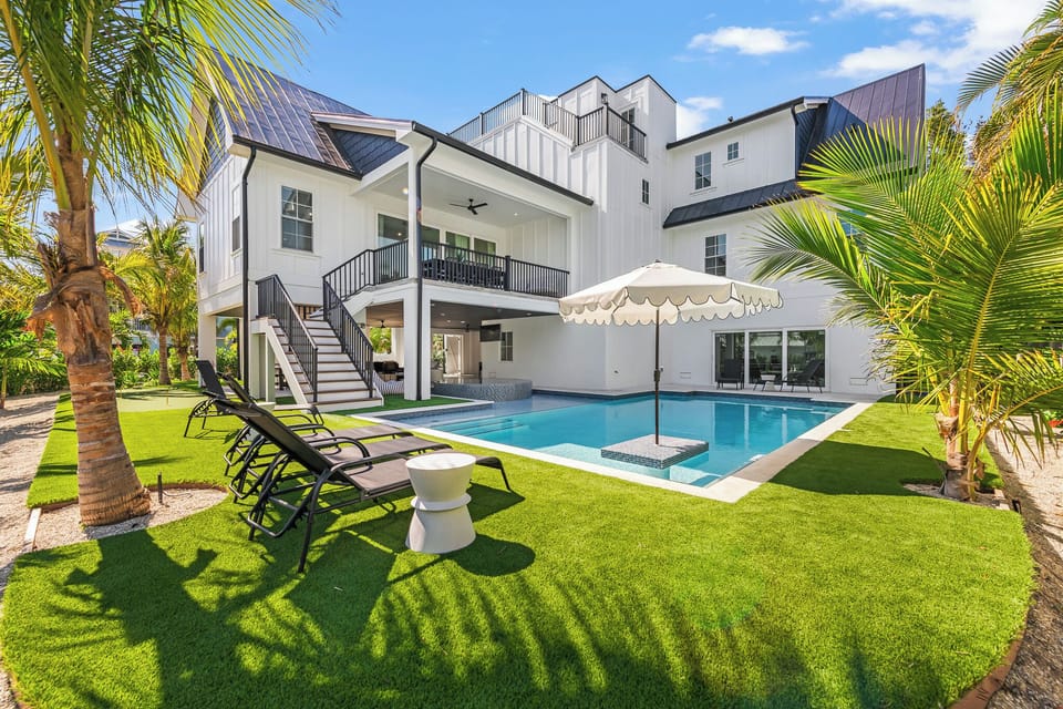 Private Pool and Spa - Sunrise Sunset