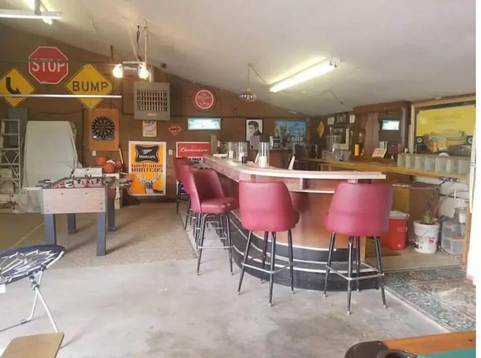 Entertainment garage. 