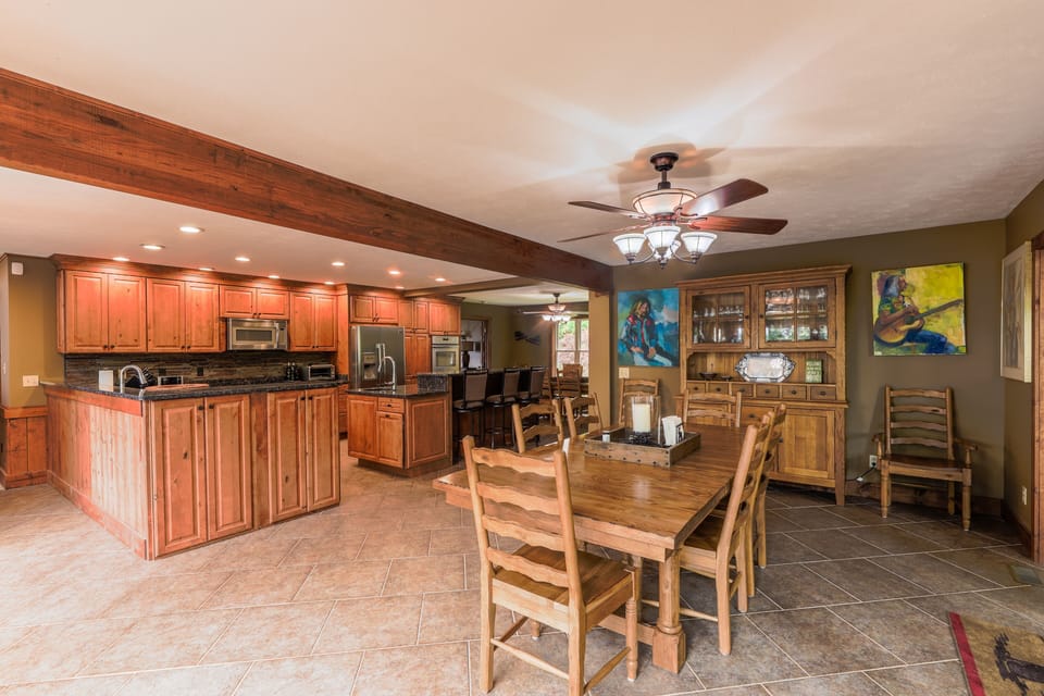 Flooring, Floor, Indoors, Hardwood, Dining Room