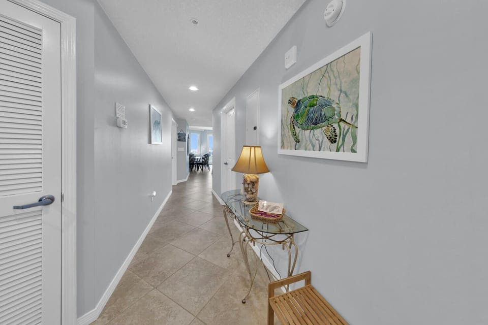 Entryway to Destin West 606