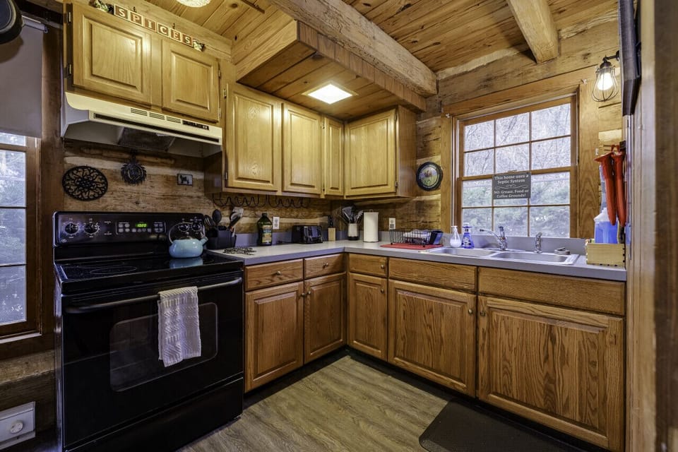 Fully equipped country kitchen w/ river view