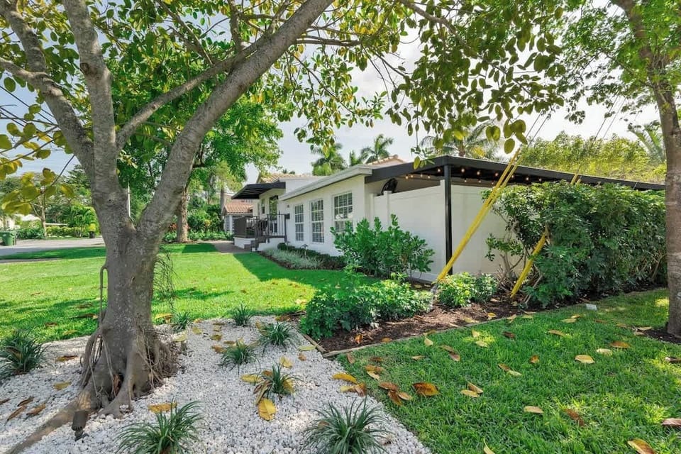 Beautiful retreat right in center of Fort Lauderdale; close to beach