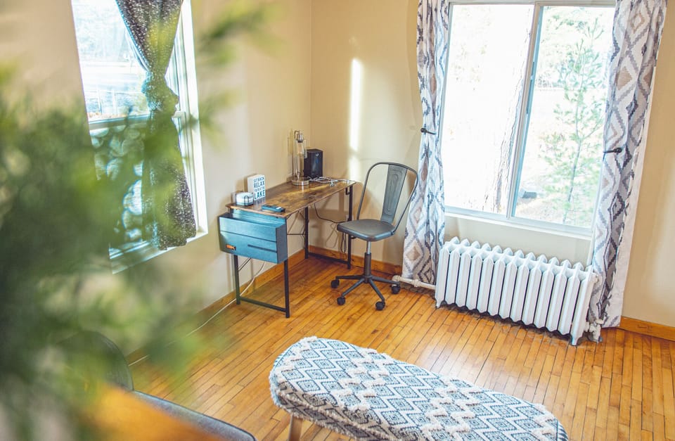 Tidy workspace with high speed wireless internet