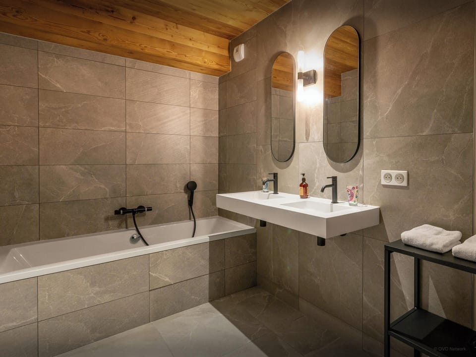 Bathroom - Bedroom 4&5