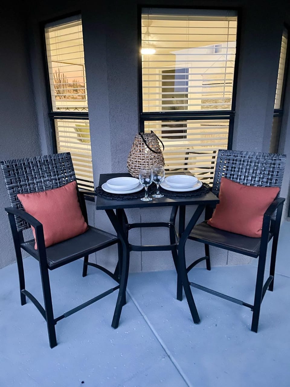 Outdoor private deck for al-fresco dining and view of the wash -- bird-watching
