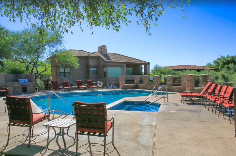 Pool and spa just steps from our unit
