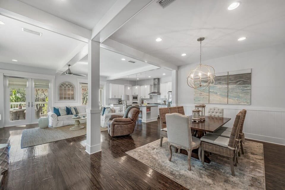 Open-Plan Coastal Living