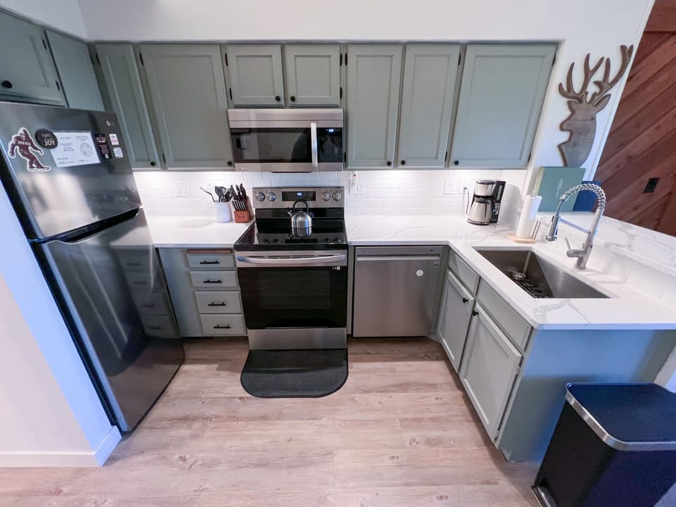 The kitchen is ready for you to cook your favorite meals!