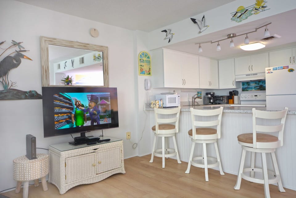 LIVING-AREA