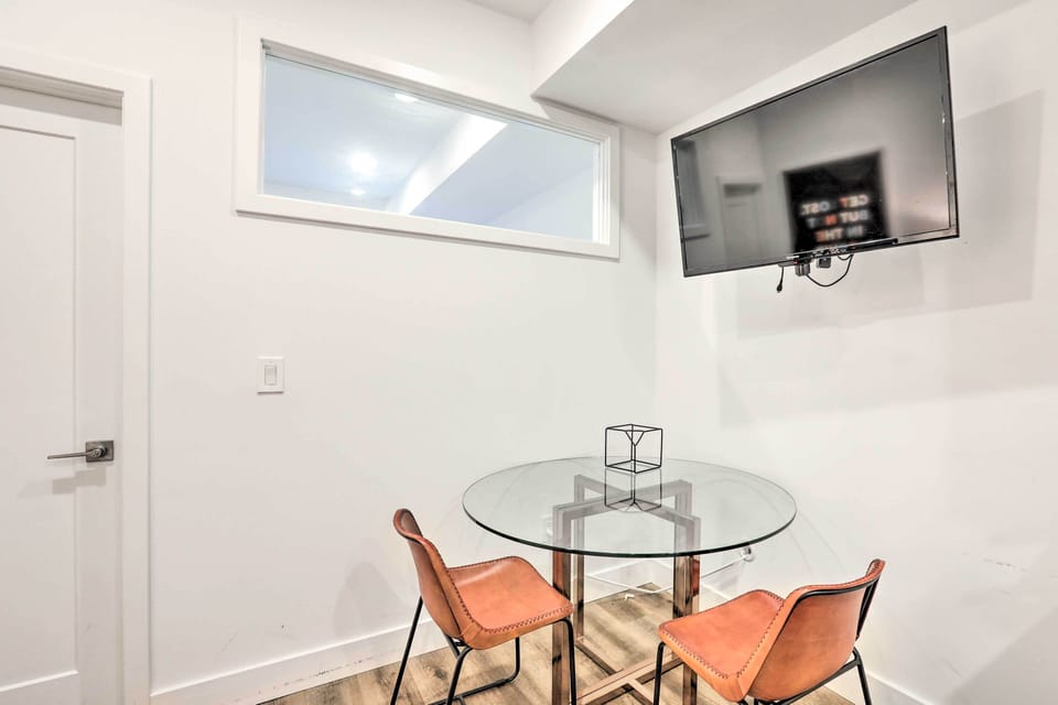 Dining Area | Dishware & Flatware