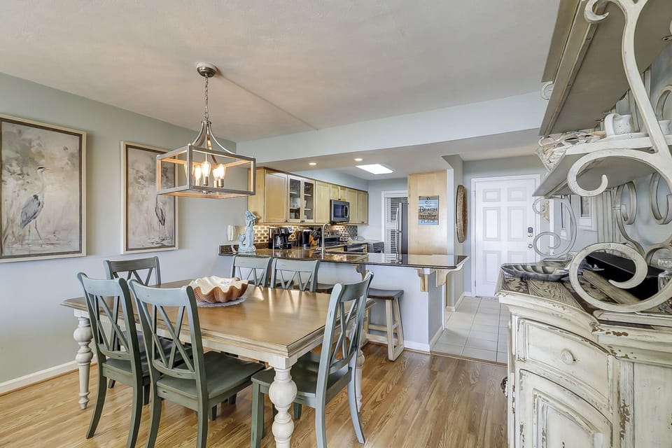 Dining Area/Kitchen