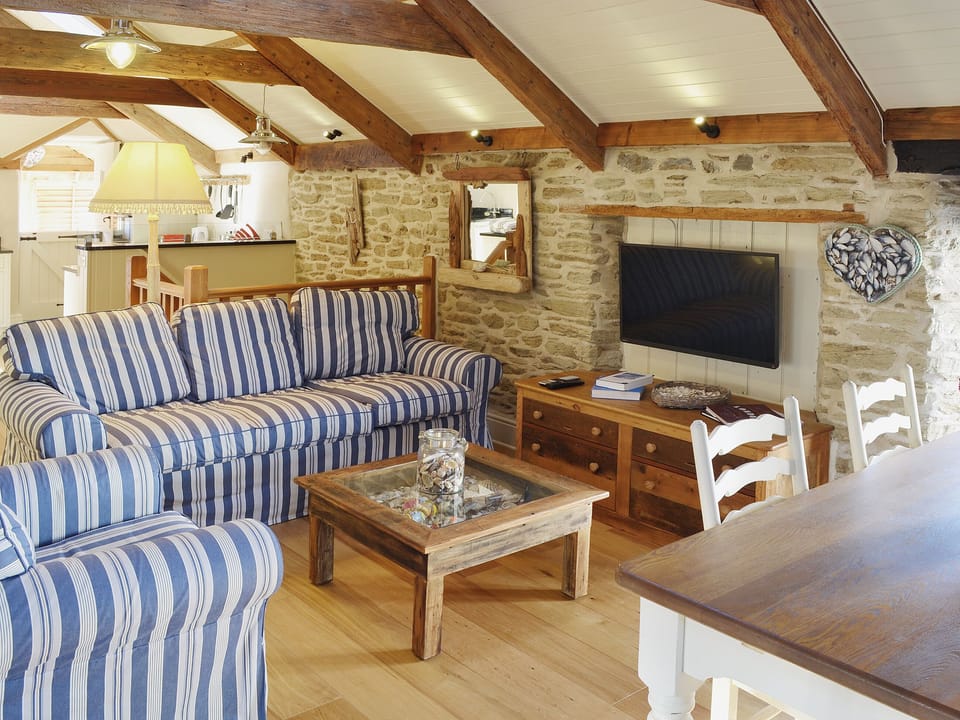 Open plan living/dining room/kitchen | Driftwood Cottages - The Stables by the Sea, Porth. nr. Newquay