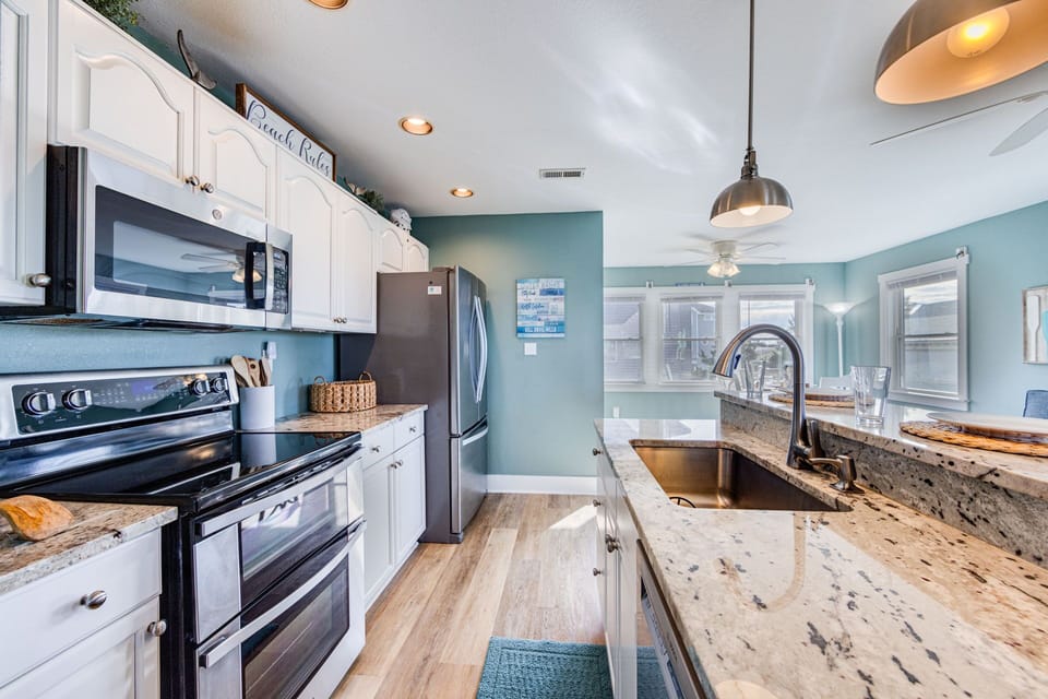 Surf-Or-Sound-Realty-1085-Into-the-Mystic-Kitchen-1