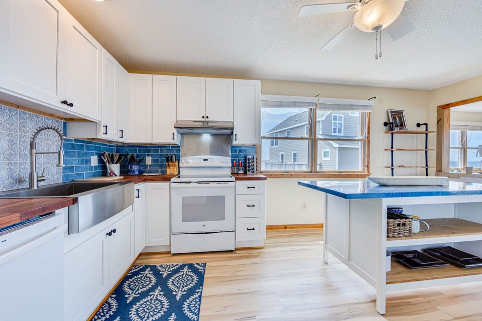 10-Surf-Or-Sound-Realty-1089-Sail Right Up-Kitchen-02