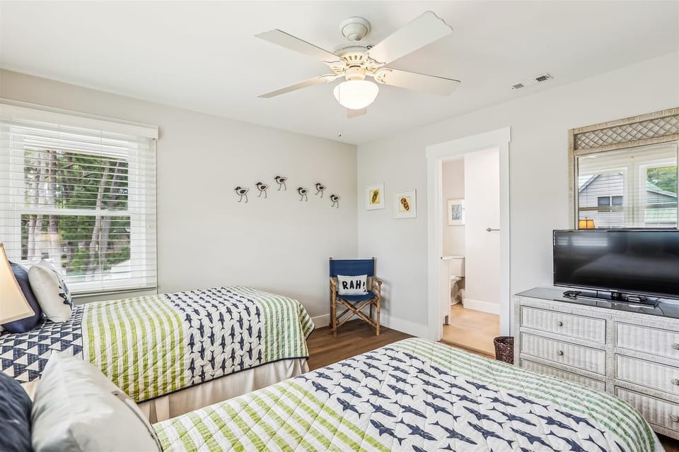 Twin Guest Room at 5 Beachside Drive