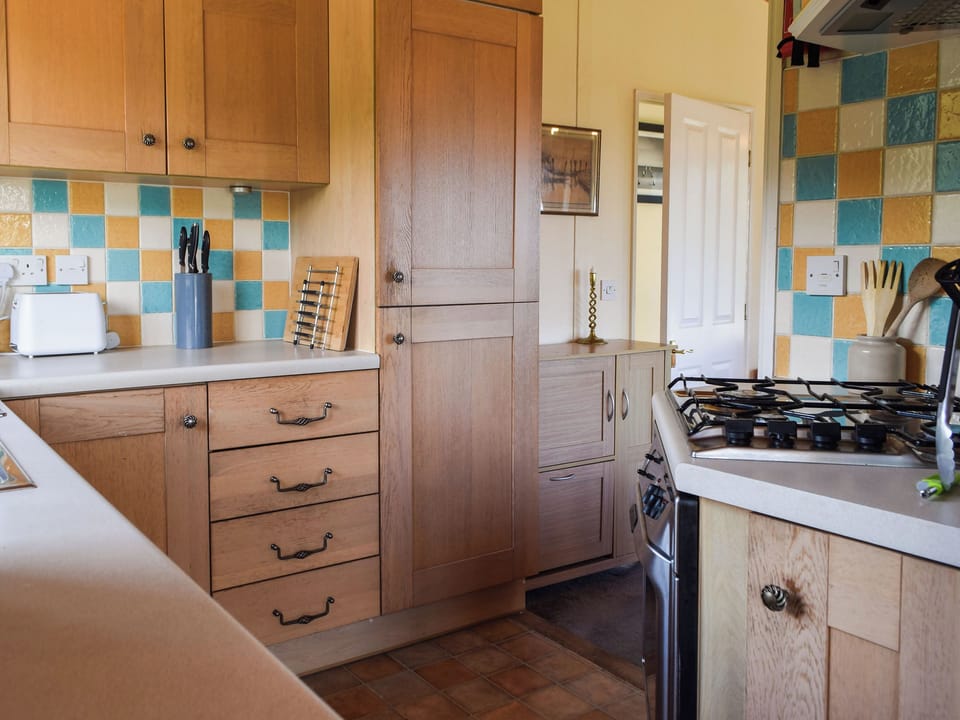 Kitchen | Teasel Lodge - Lunga Estate Lodges, Craobh Haven