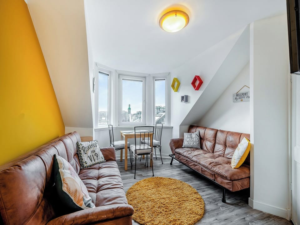 Living room/dining room | Millport Bay View, Isle Of Cumbrae