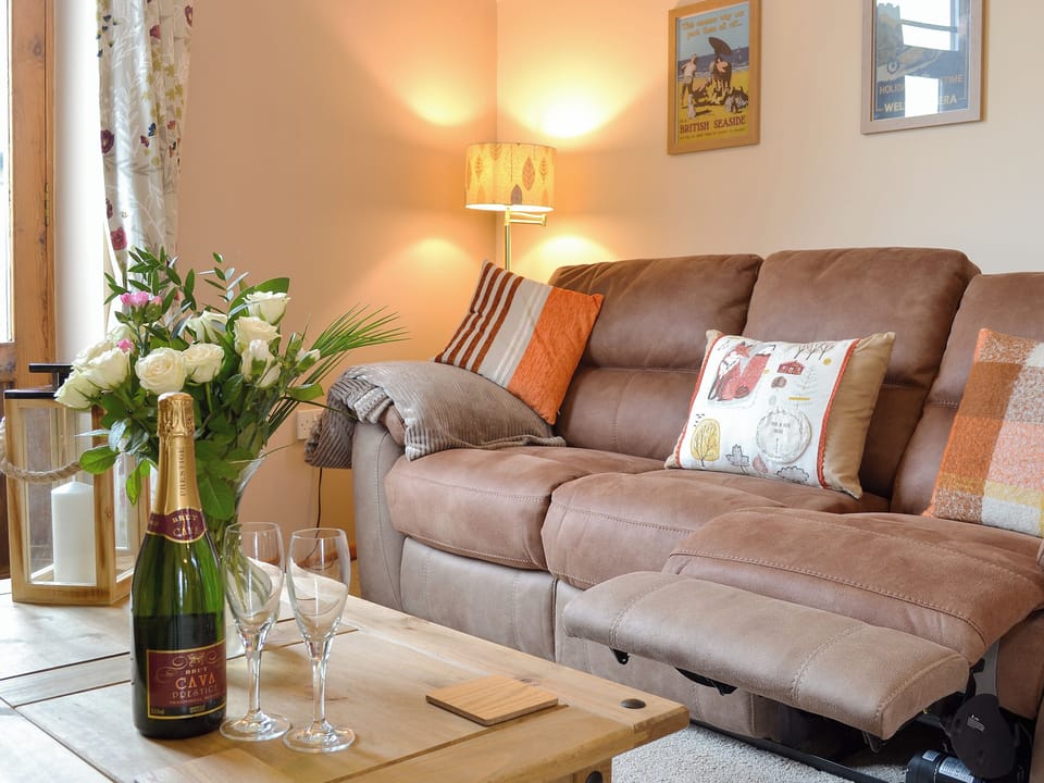 Charming and comfortable living space | Y Bwthyn Pren, Aberaeron