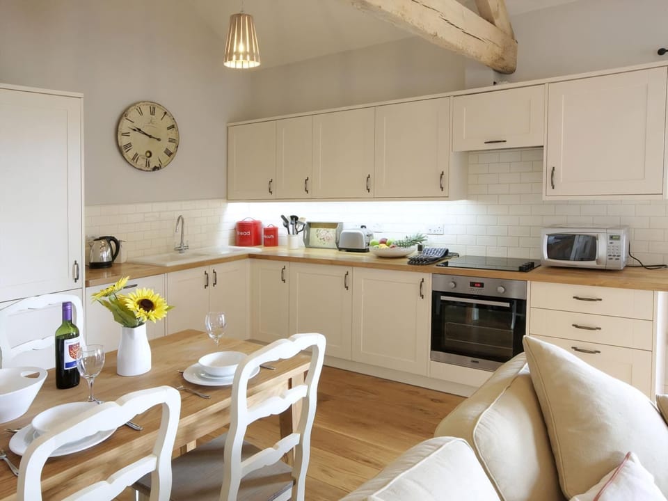Open plan living/dining room/kitchen | Scalby Lodge - Fortescue Cottage, Scalby, Scarborough
