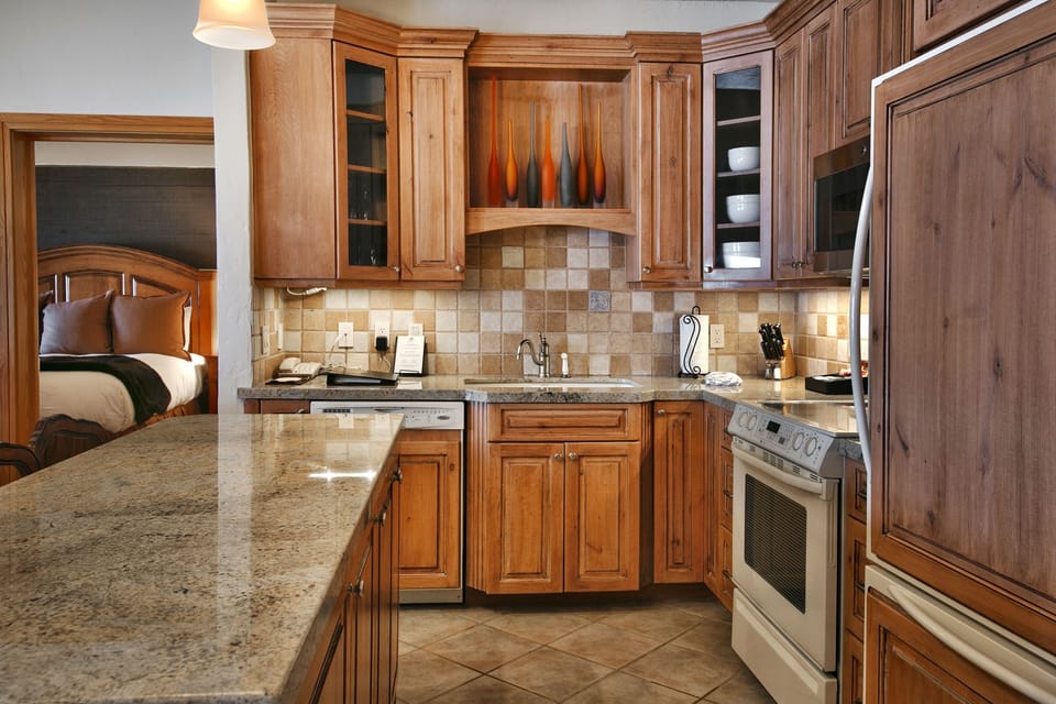 Room, Indoors, Furniture, Kitchen, Cabinet