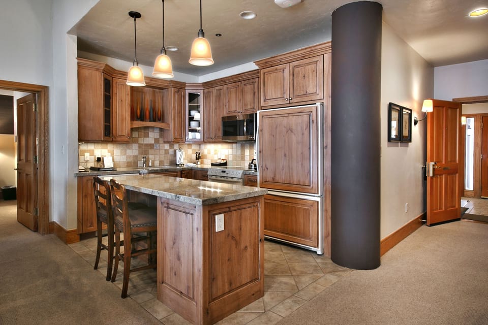 Flooring, Room, Indoors, Hardwood, Furniture