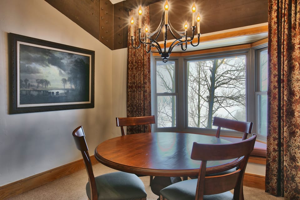 Chair, Furniture, Flooring, Hardwood, Indoors