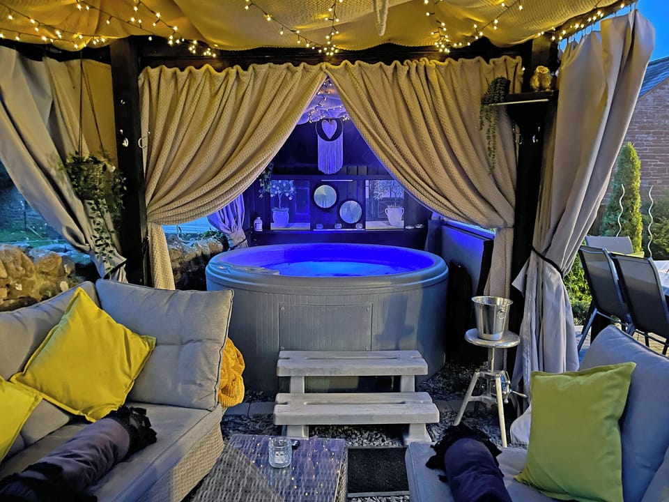 Hot Tub and outdoor living area | Cherry Cottage, Little Salkeld, near Penrith