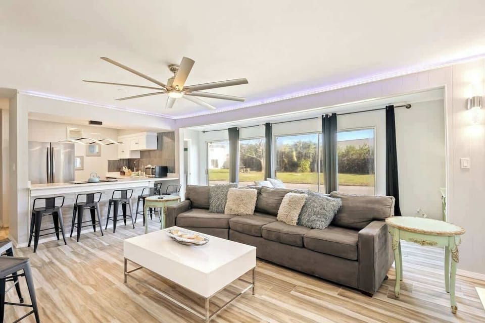 Welcome to Vacation Destin-ation!