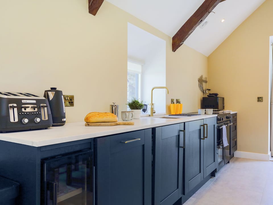 Kitchen | The Byre - Barn Escapes, Ilfracombe