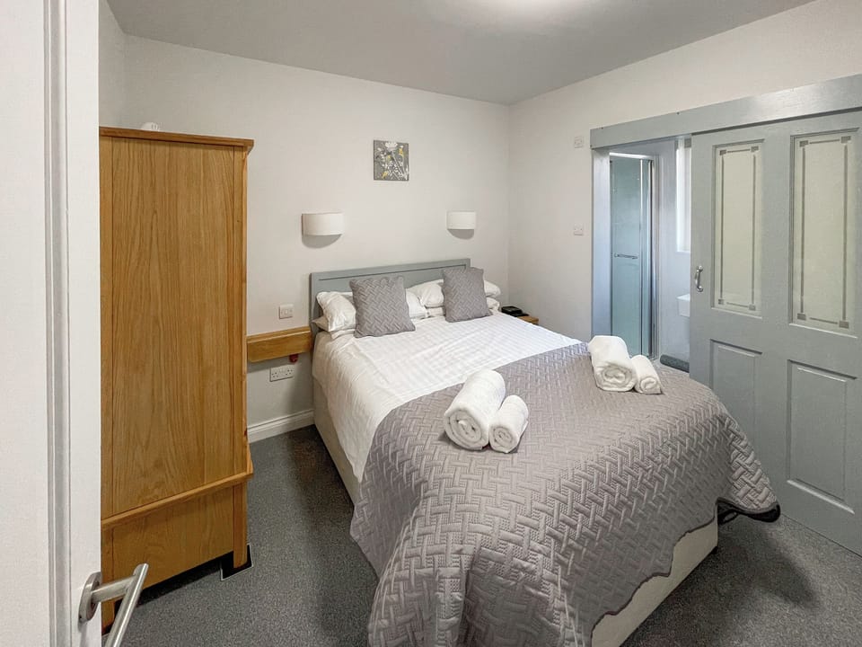 Double bedroom | Quaysiders Club I - Quaysiders Club Apartments, Ambleside