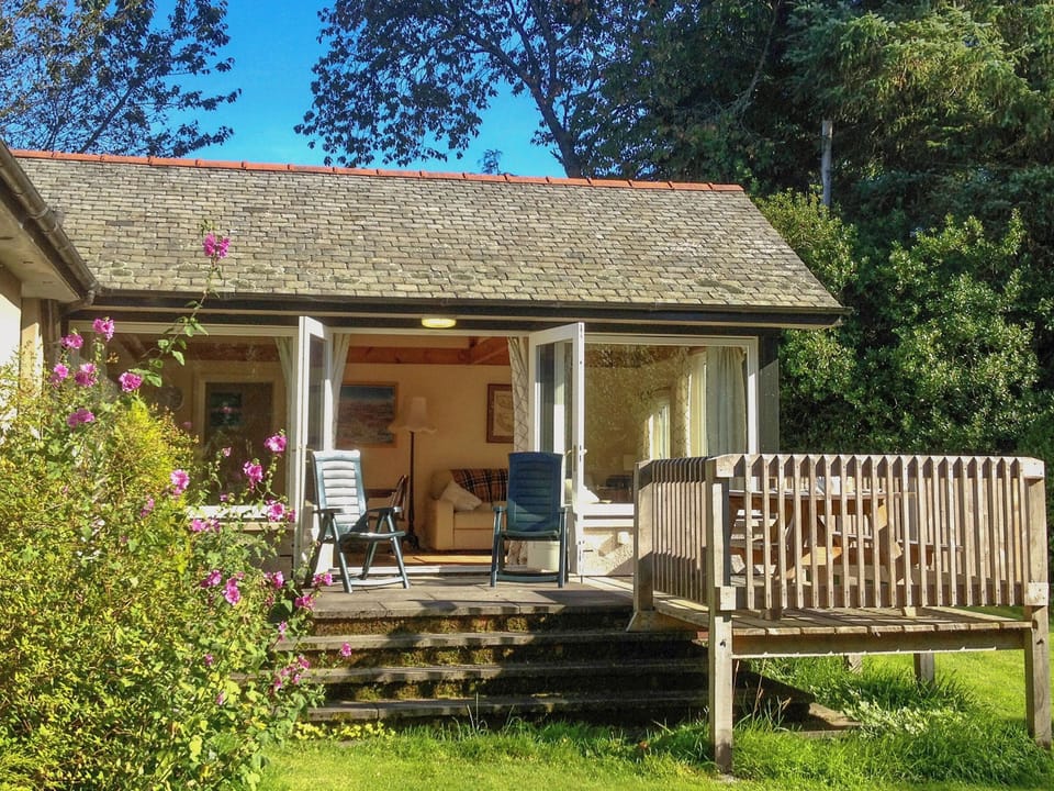 Decking with picnic table | Garrique Cottage, By Kippen, near Stirling