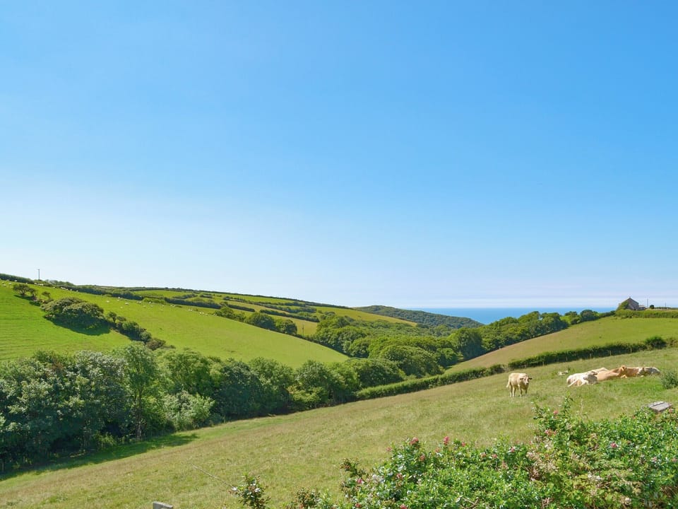 Stunning views of the Cornish countryside and out towards the sea | Roskear, Crackington Haven, near Bude
