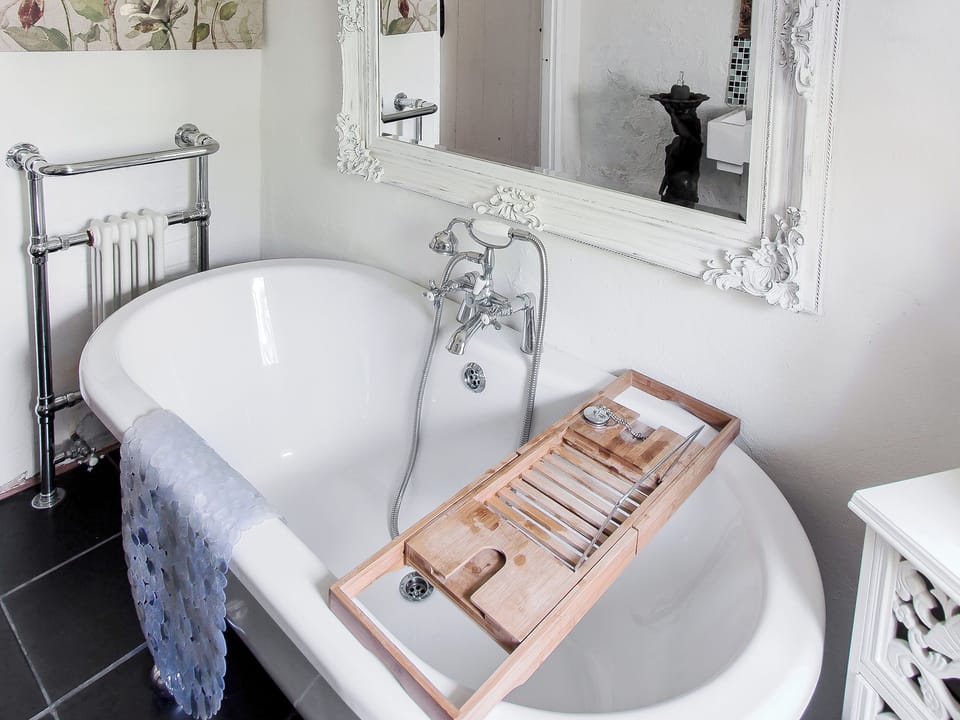 Bathroom | Four Oaks, Bransgore, nr. Christchurch