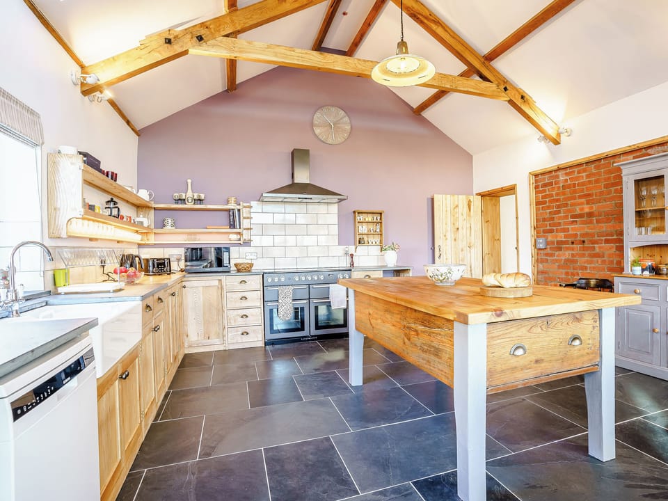 Kitchen | Glowty Newydd - Y Tai Fferm, Llandissilio, near Narberth