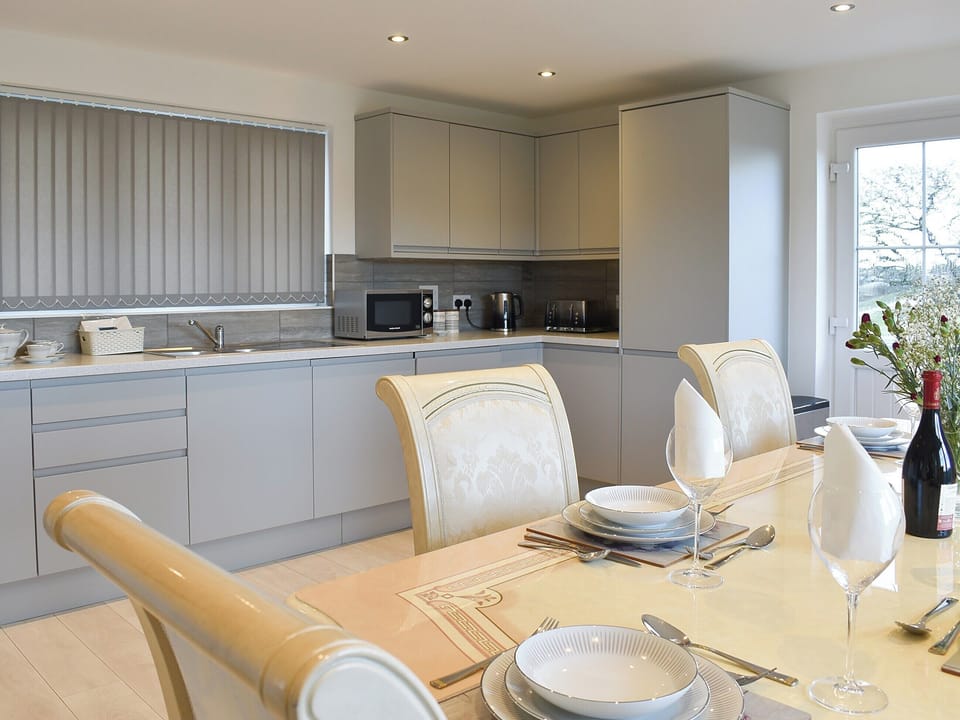 Kitchen/diner | Four Burrows Bungalow, Blackwater, near St Agnes
