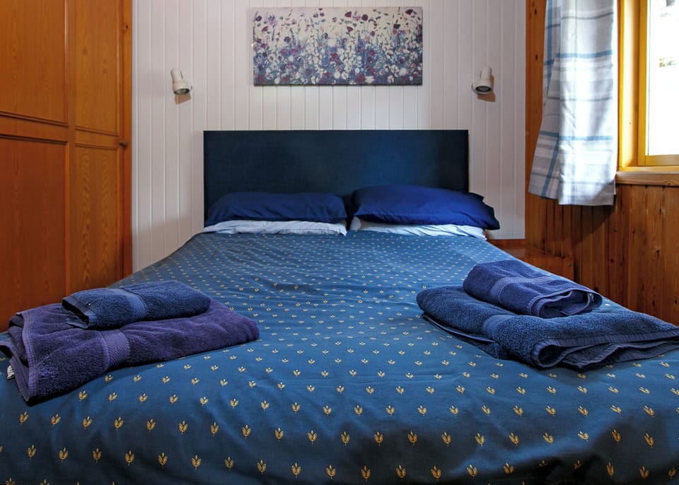 Bedroom, Bed