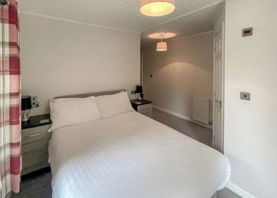 Bedroom, Bed, House
