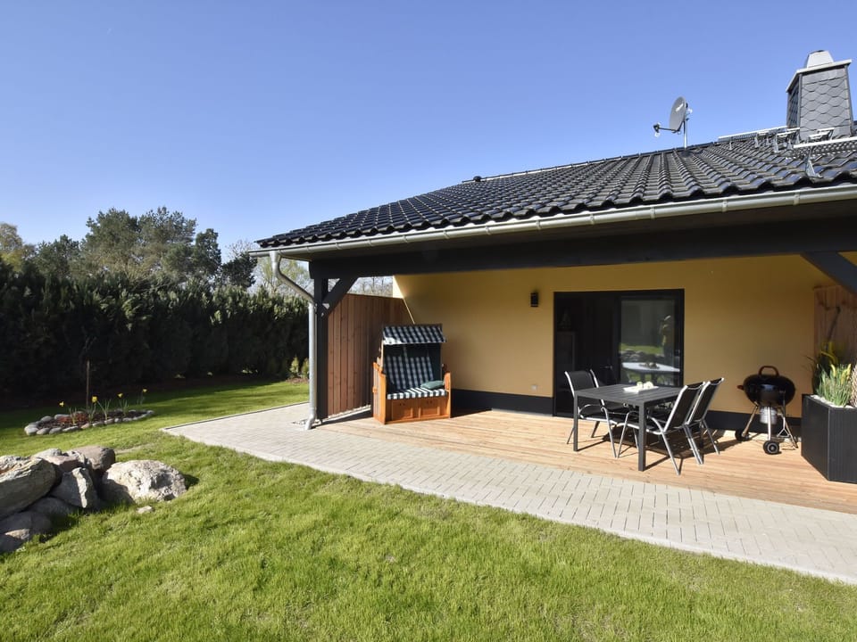 Holiday Home Exterior [summer]